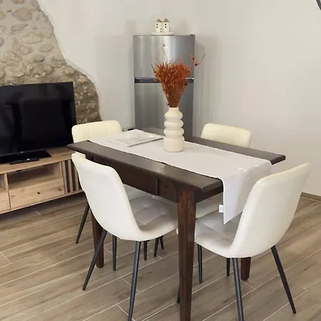 Newcastle House Castelnuovo del Garda